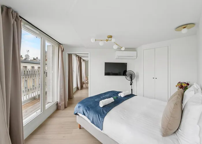 Lavie Maison Spacious With Terrace