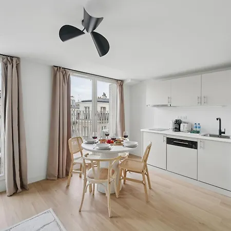 Lavie Maison Spacious With Terrace Apartment Paris
